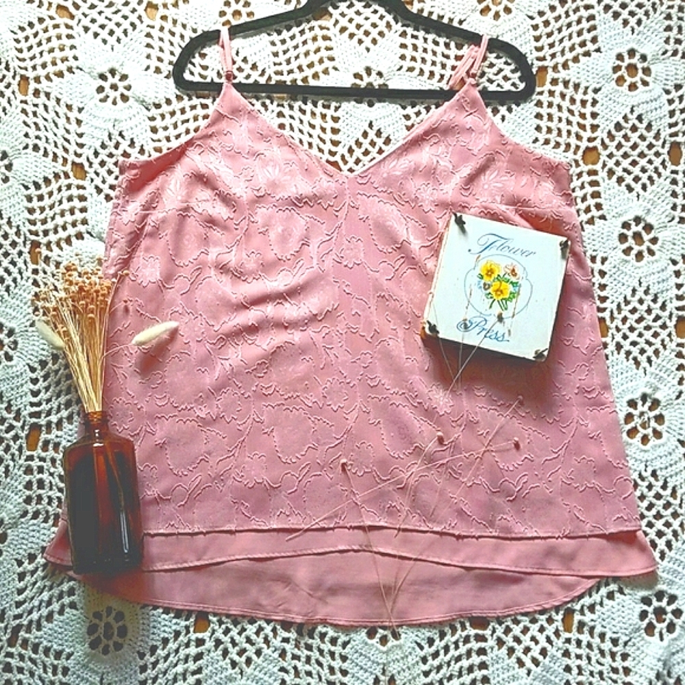 Flower Appliqué Sleeveless Top